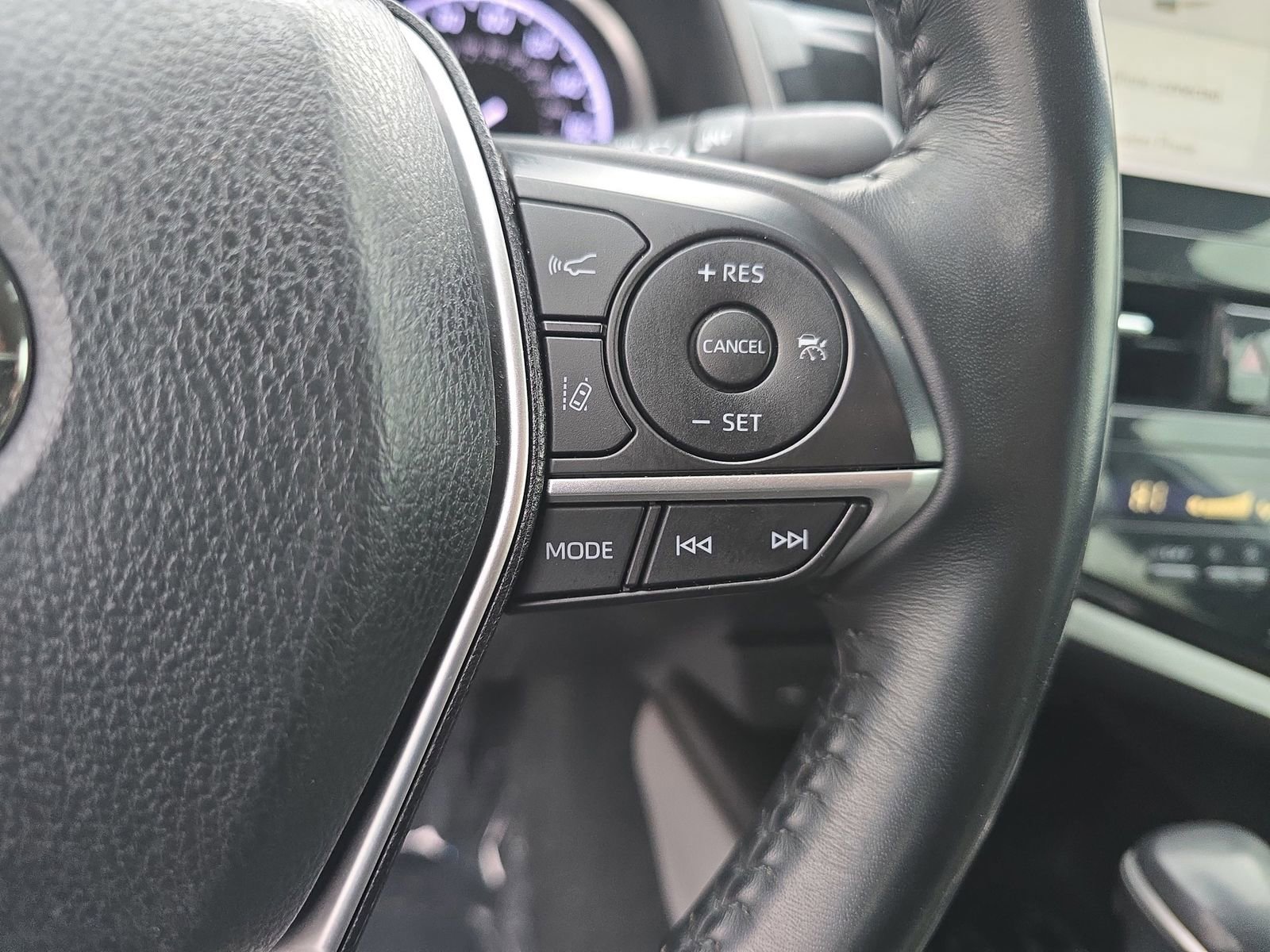 Used 2022 Toyota Camry XLE image 21