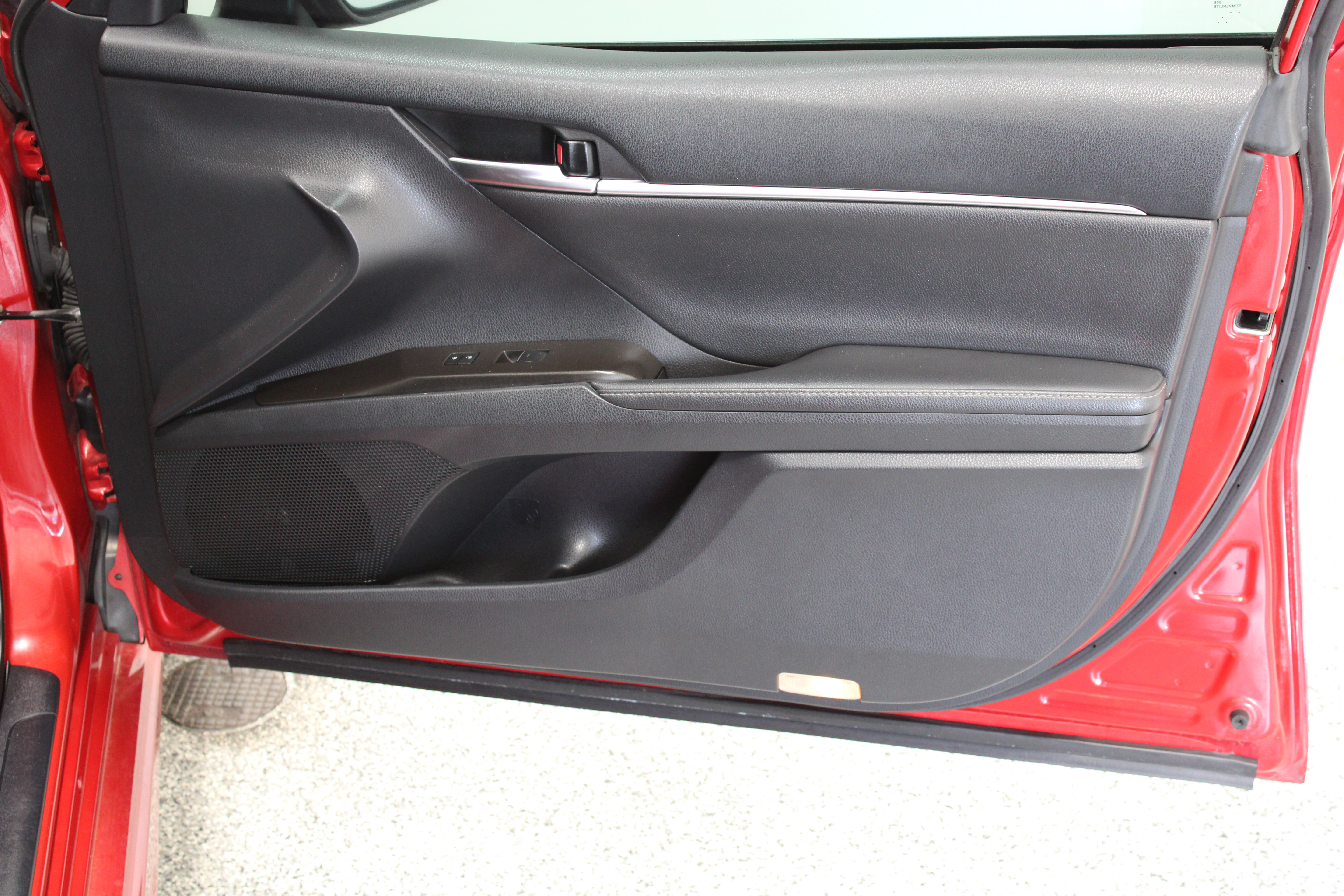 Used 2022 Toyota Camry XSE FWD image 36
