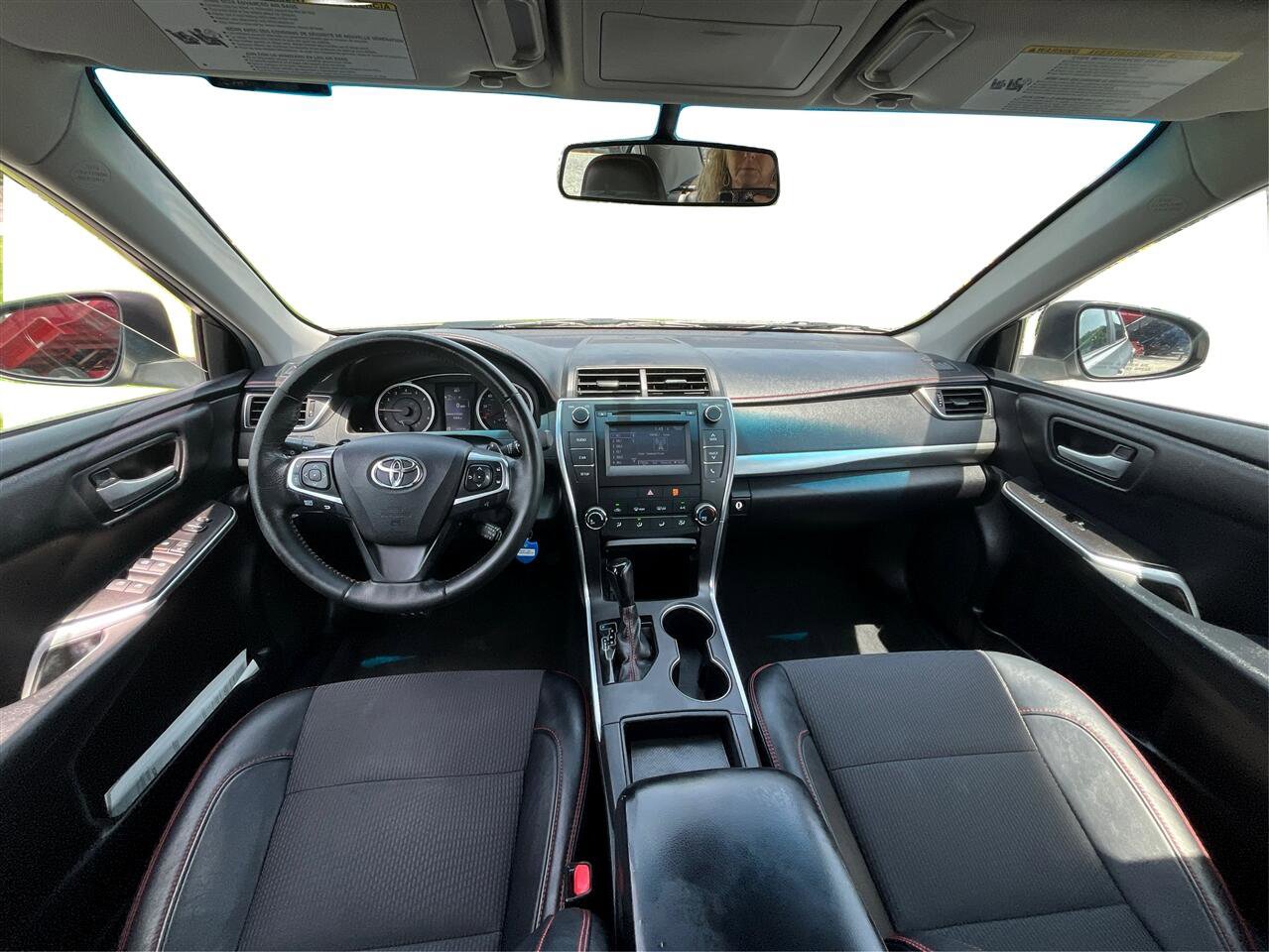 Used 2017 Toyota Camry SE image 22