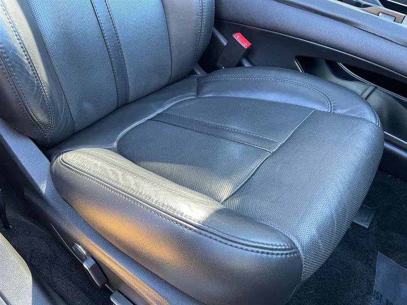 Used 2013 Lincoln MKZ image 13