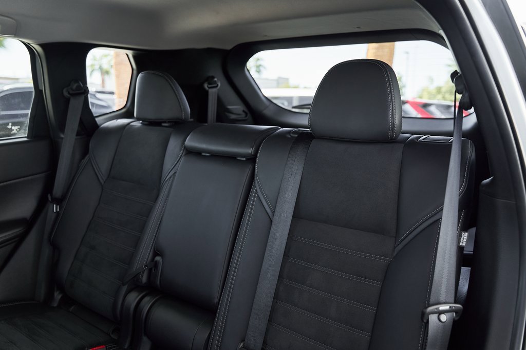 Used 2024 Mitsubishi Outlander SE image 28