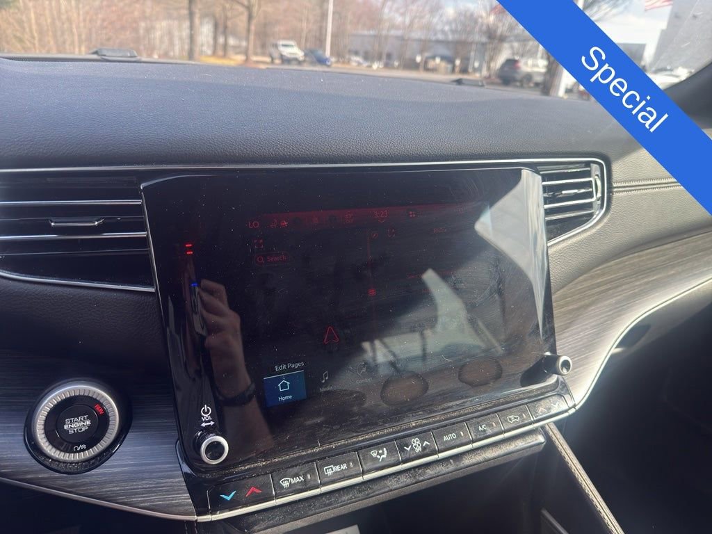 Used 2024 Jeep Wagoneer Series II image 14