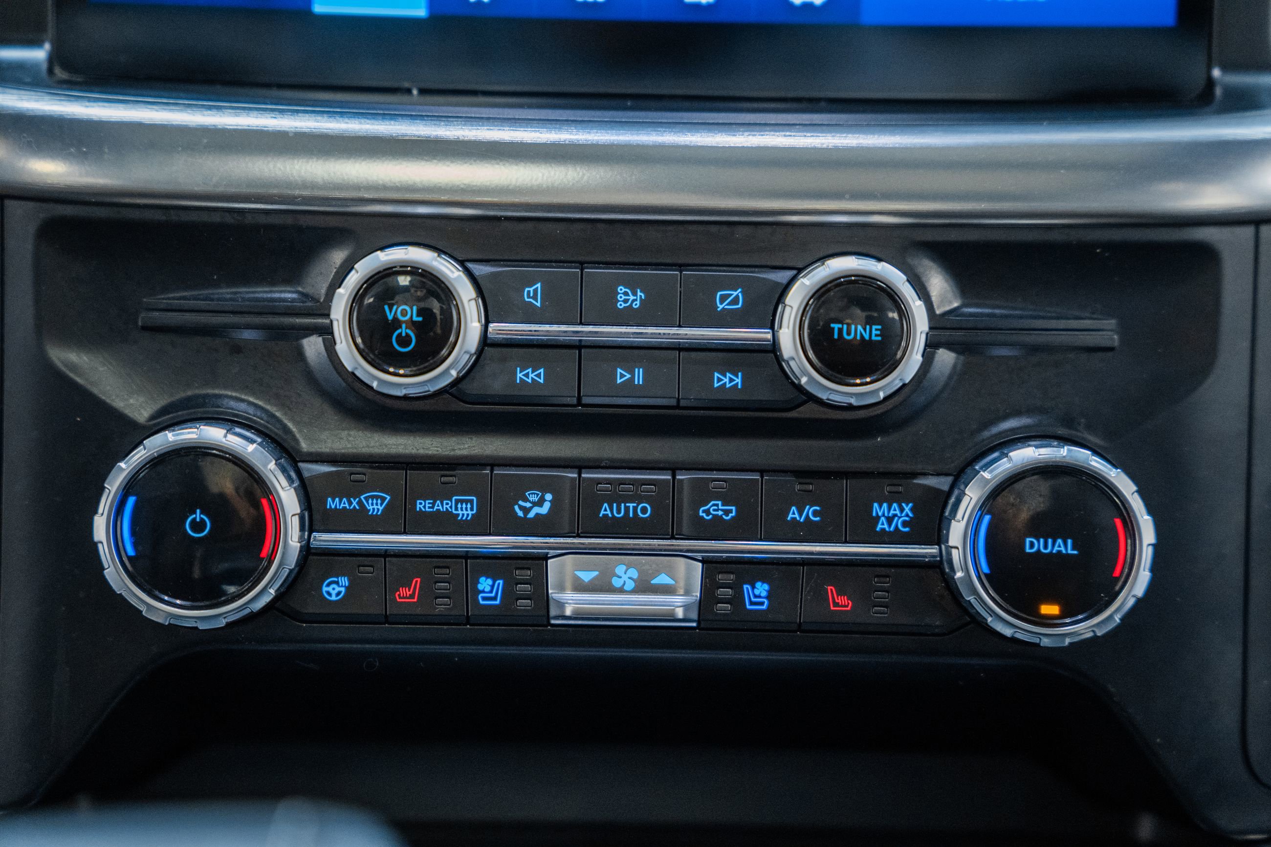 Certified 2023 Ford F150 Lariat w/ Equipment Group 502A High image 27