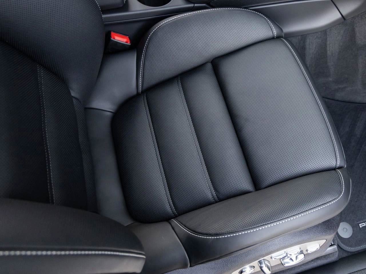 New 2026 Porsche Macan GTS image 95