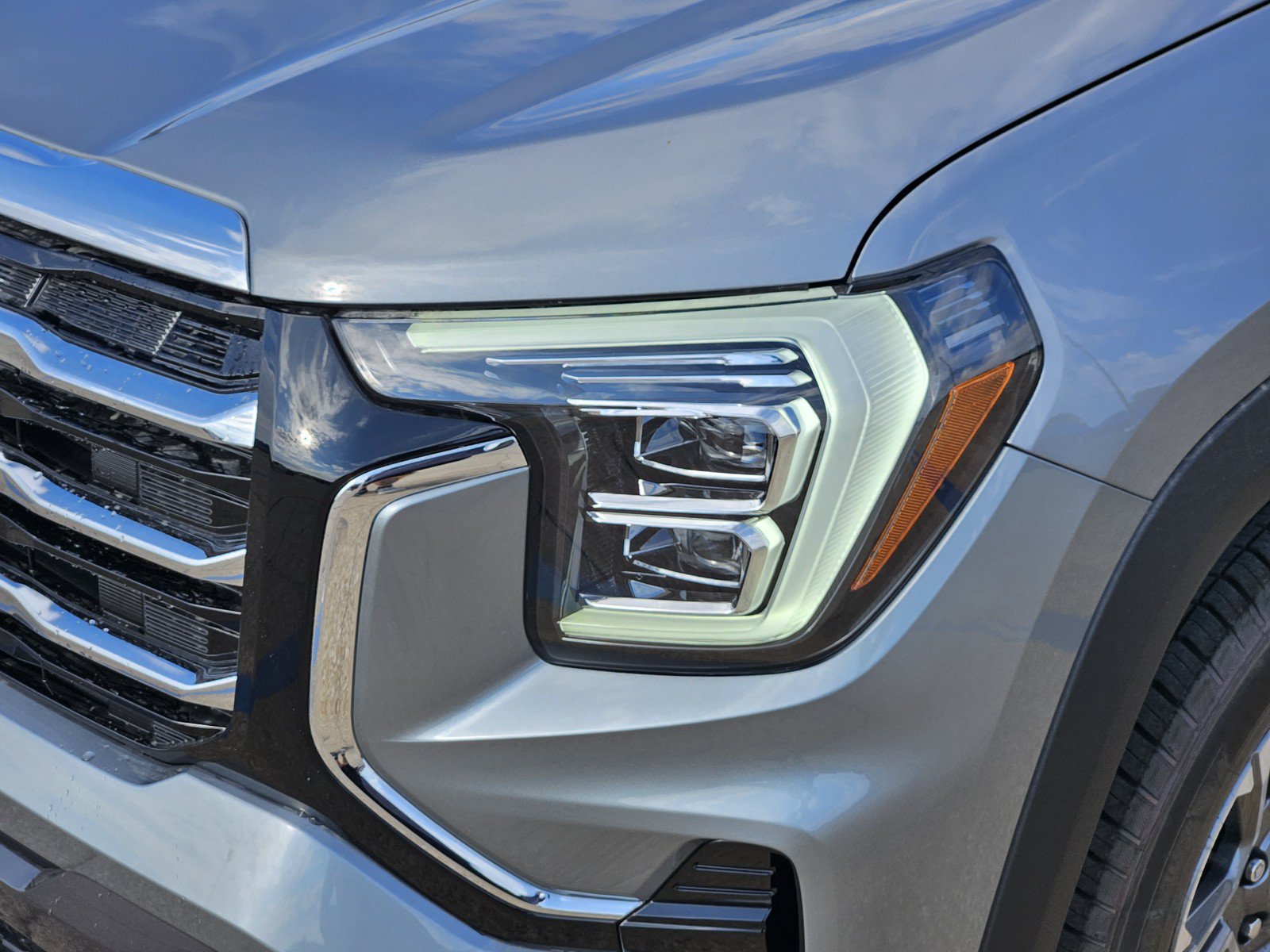 New 2027 GMC Terrain Elevation w/ LPO, Floor Liner Package FWD image 5