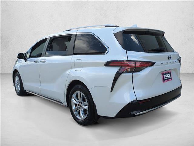 Certified 2024 Toyota Sienna Limited FWD image 9