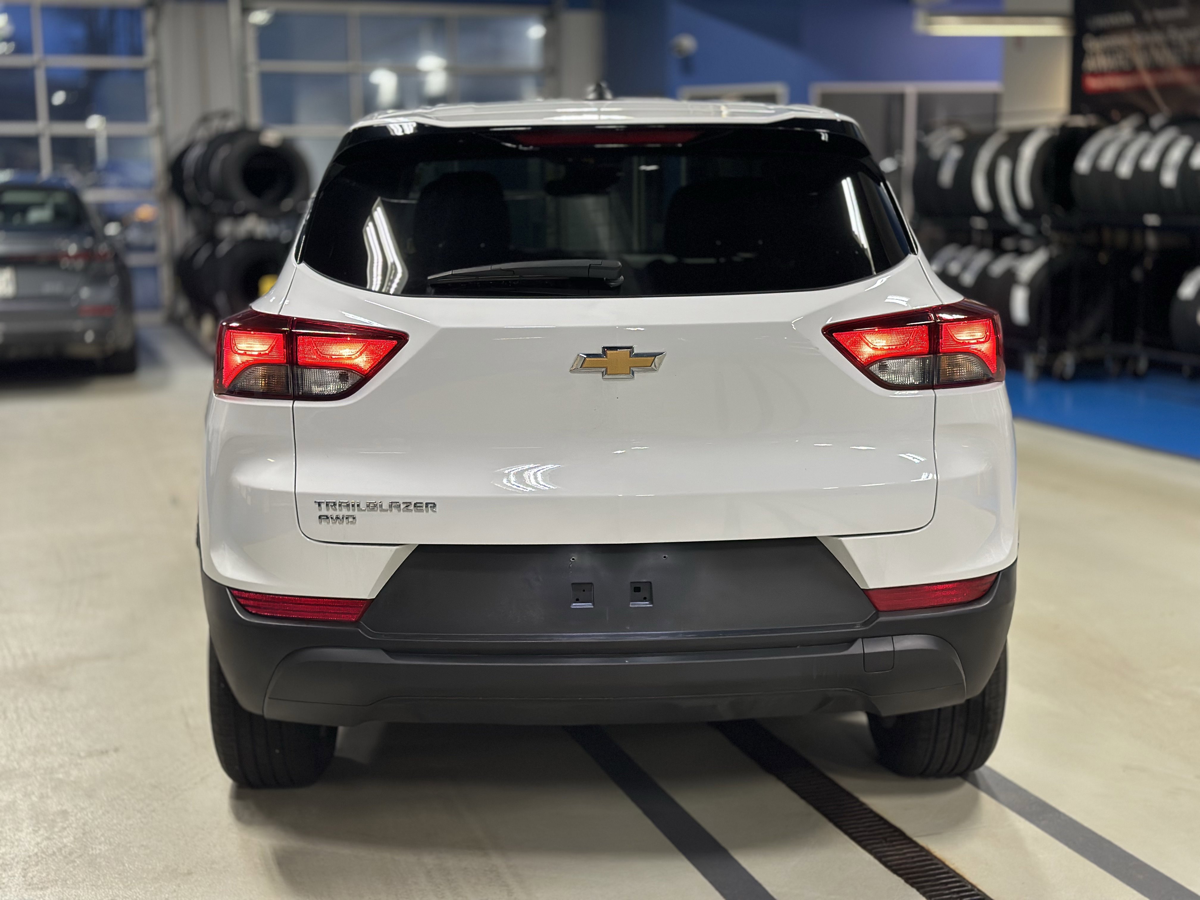 Used 2024 Chevrolet TrailBlazer LS w/ LS Convenience Package AWD/4WD image 5