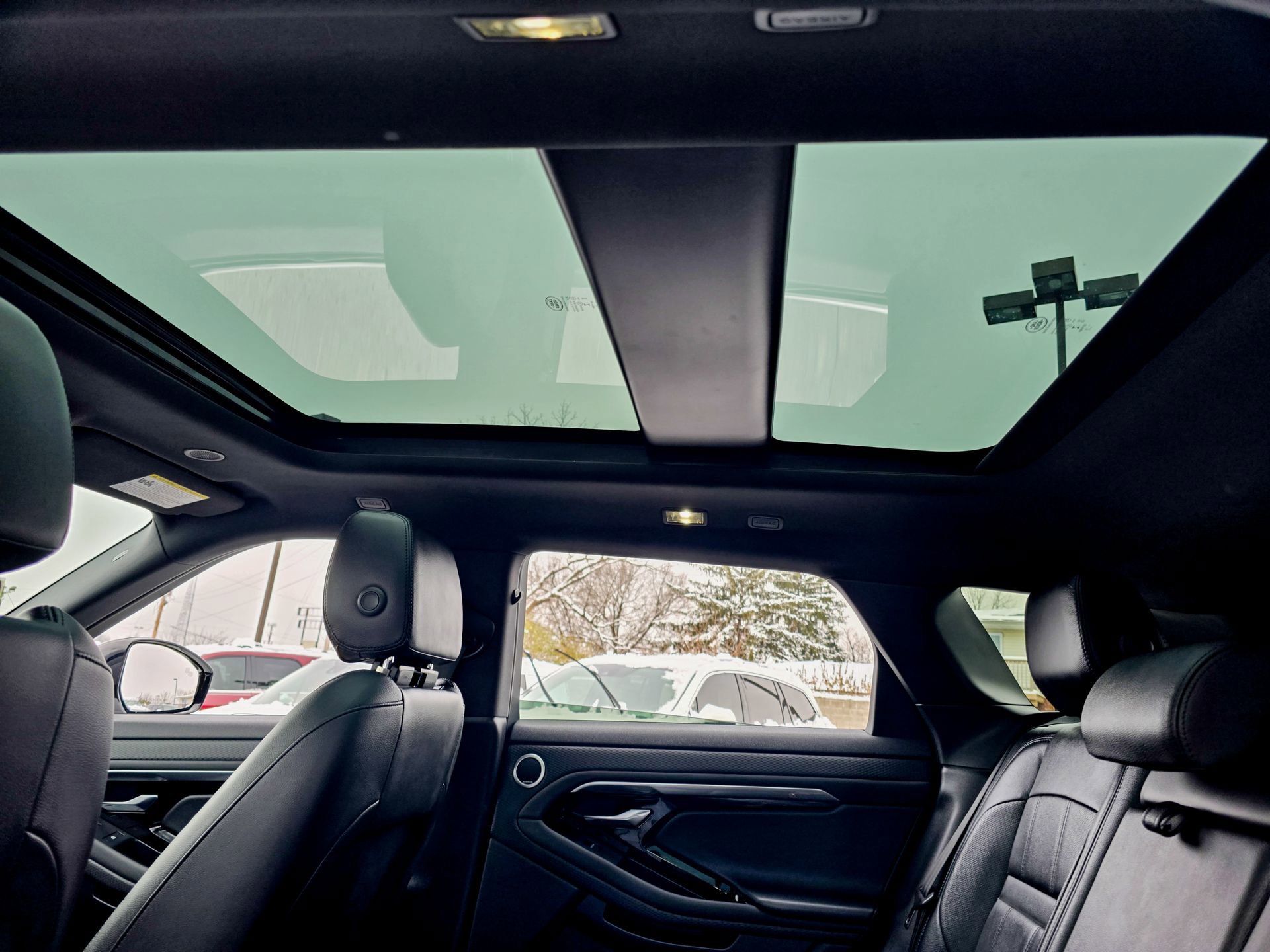 Used 2023 Land Rover Range Rover Evoque S image 16