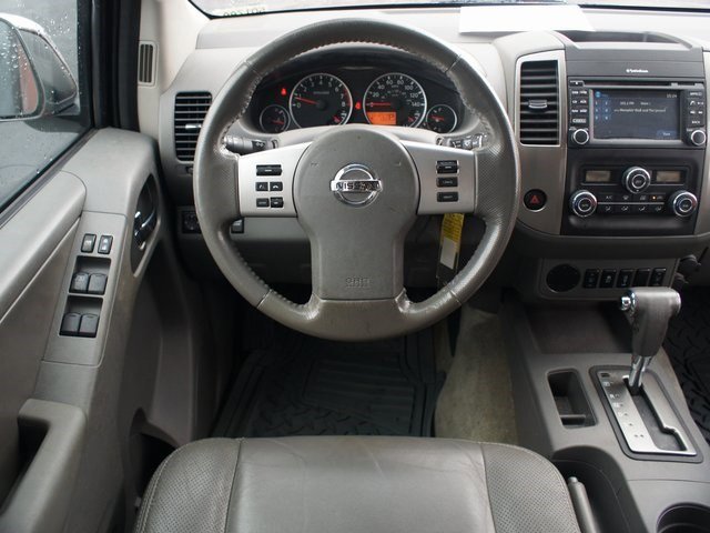 Used 2016 Nissan Frontier SL w/ Moonroof Package image 5