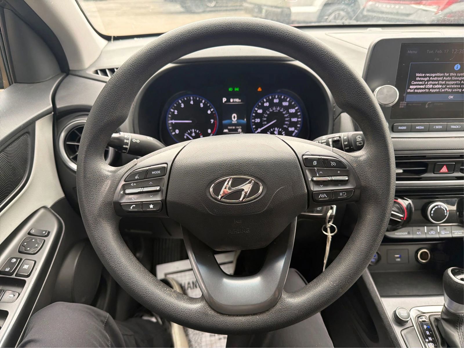 Used 2023 Hyundai Kona SE image 16