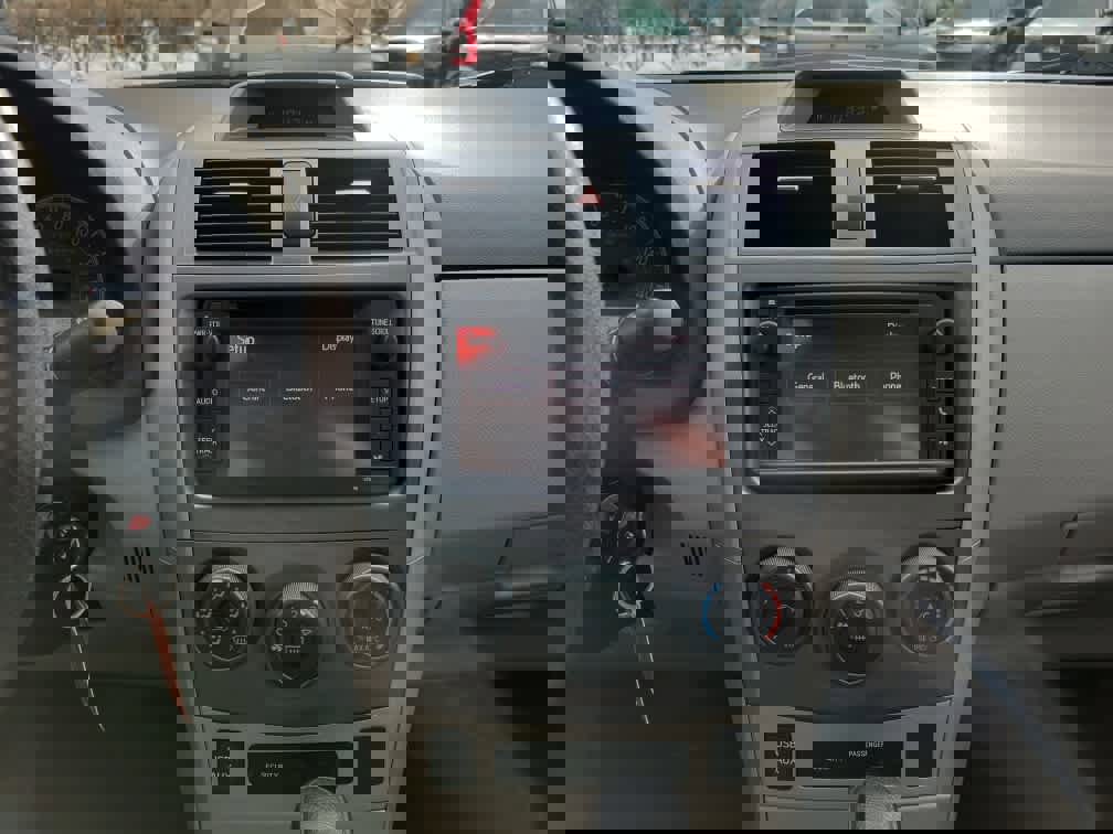 Used 2013 Toyota Corolla LE image 12