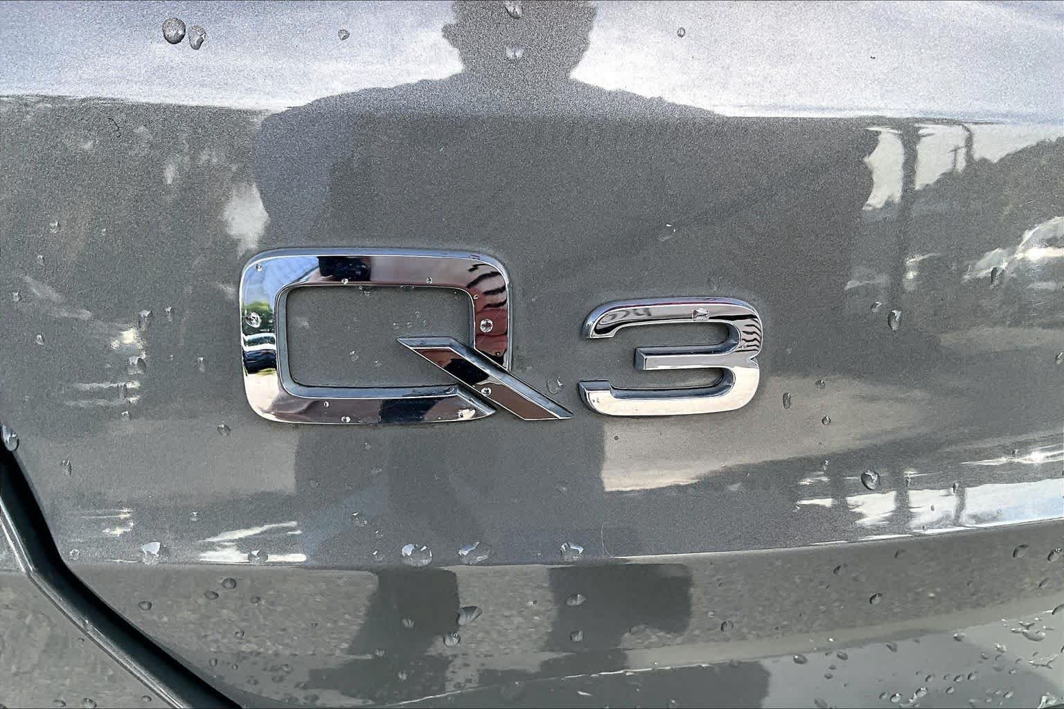 Used 2019 Audi Q3 2.0T Premium Plus w/ Premium Plus Package AWD/4WD image 10
