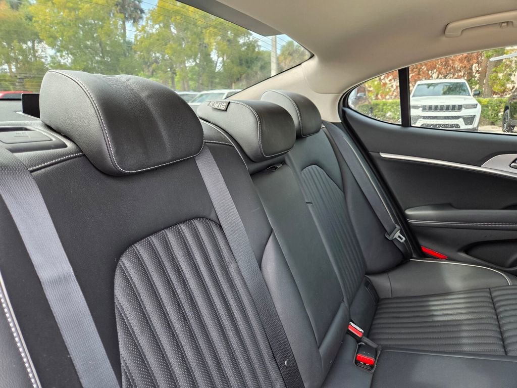 Used 2023 Genesis G70 3.3T image 14