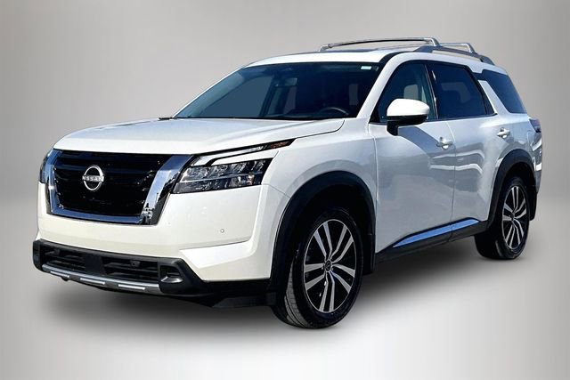 Certified 2024 Nissan Pathfinder Platinum w/ Cargo Package image 2