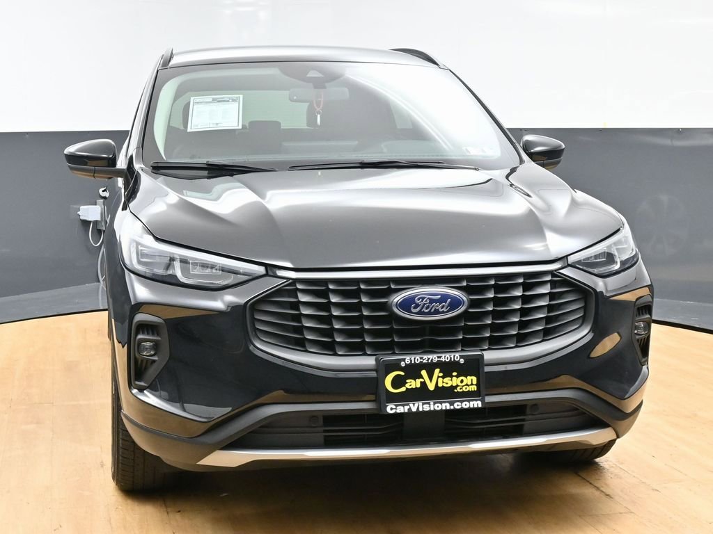 Used 2025 Ford Escape Platinum AWD/4WD image 4