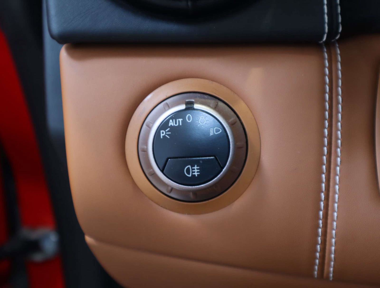 Used 2014 Ferrari California RWD image 26