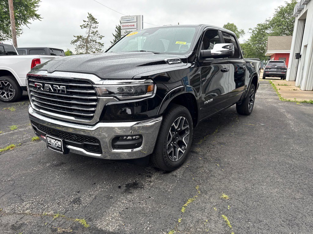 New 2025 RAM 1500 Laramie image 3