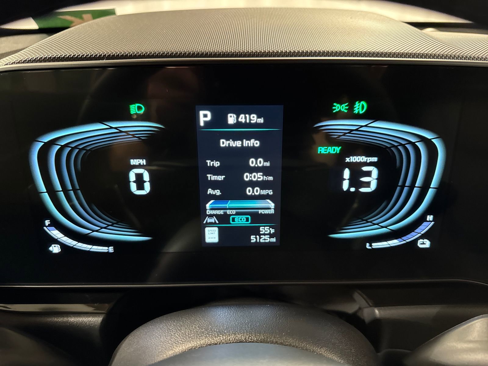 Used 2025 Kia Niro SX Touring FWD image 22