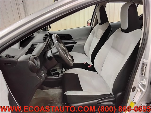 Used 2014 Toyota Prius C One FWD image 9