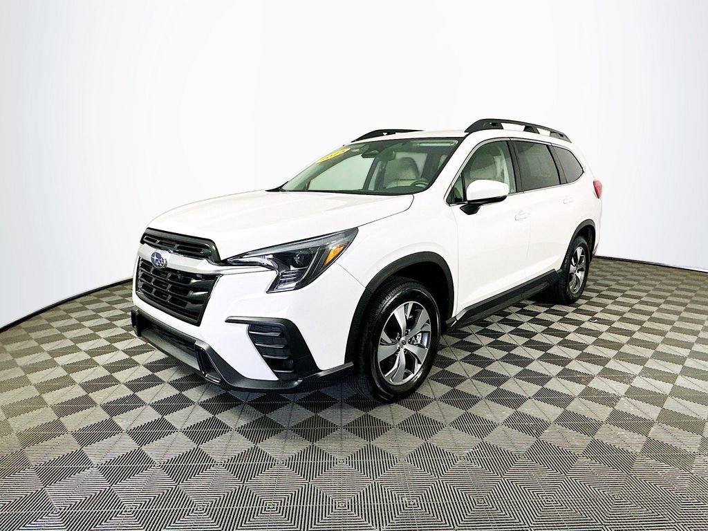 Used 2025 Subaru Ascent Premium w/ Premium Package AWD/4WD image 5