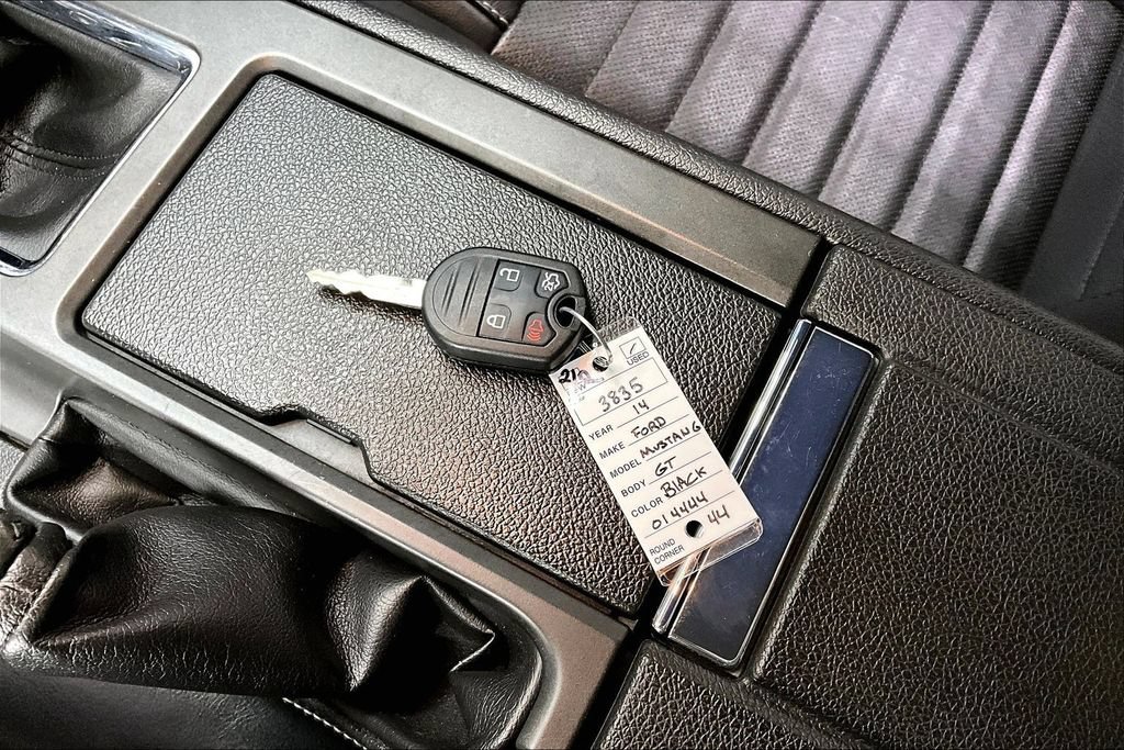 Used 2014 Ford Mustang GT Premium w/ Comfort Package RWD image 35