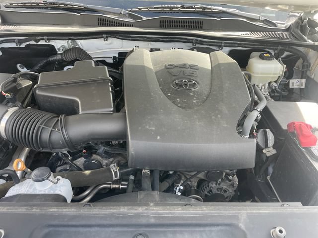 Used 2022 Toyota Tacoma TRD Off-Road w/ Technology Package AWD/4WD image 30