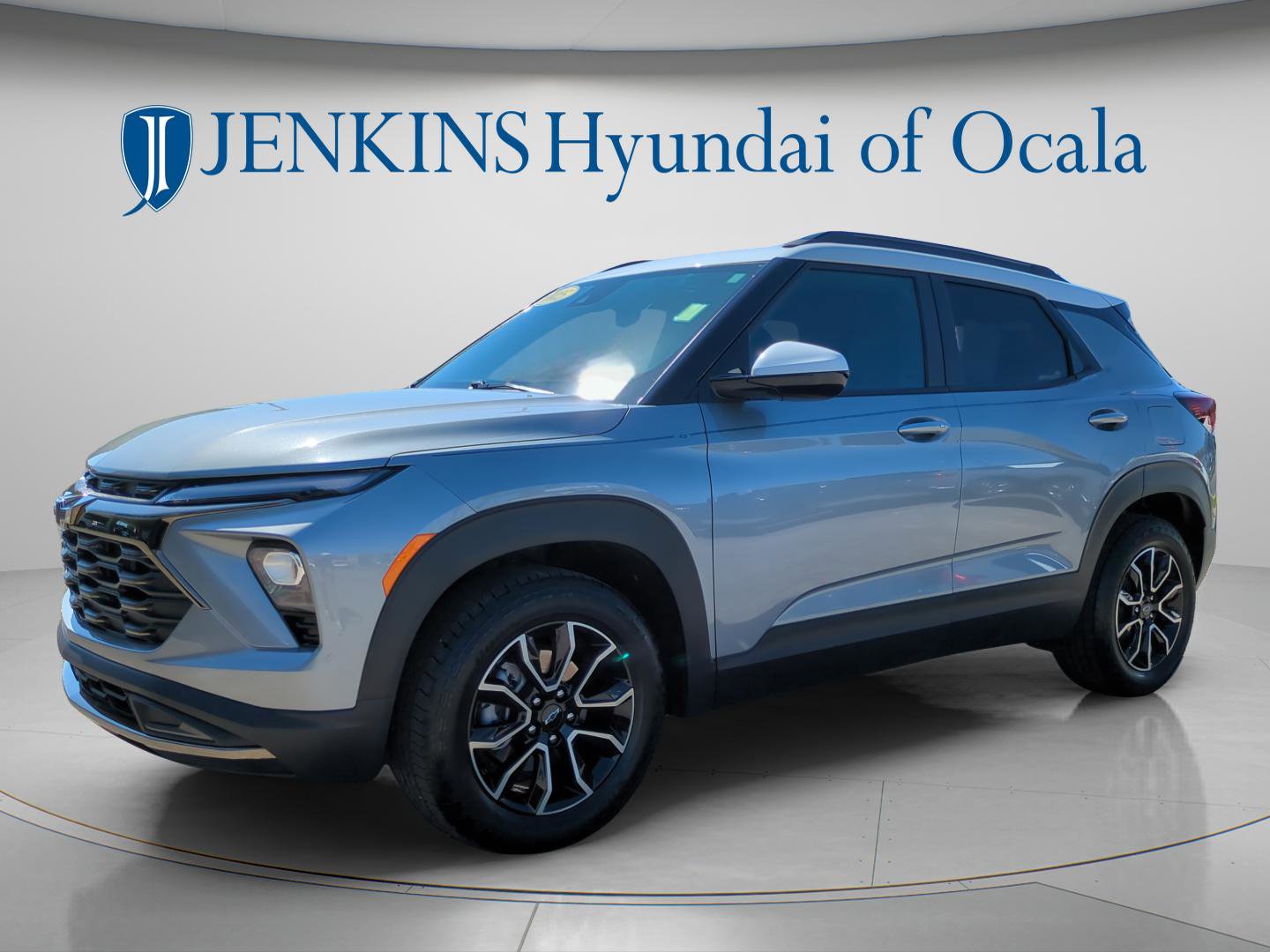 Used 2025 Chevrolet TrailBlazer ACTIV w/ Driver Confidence Package image 3