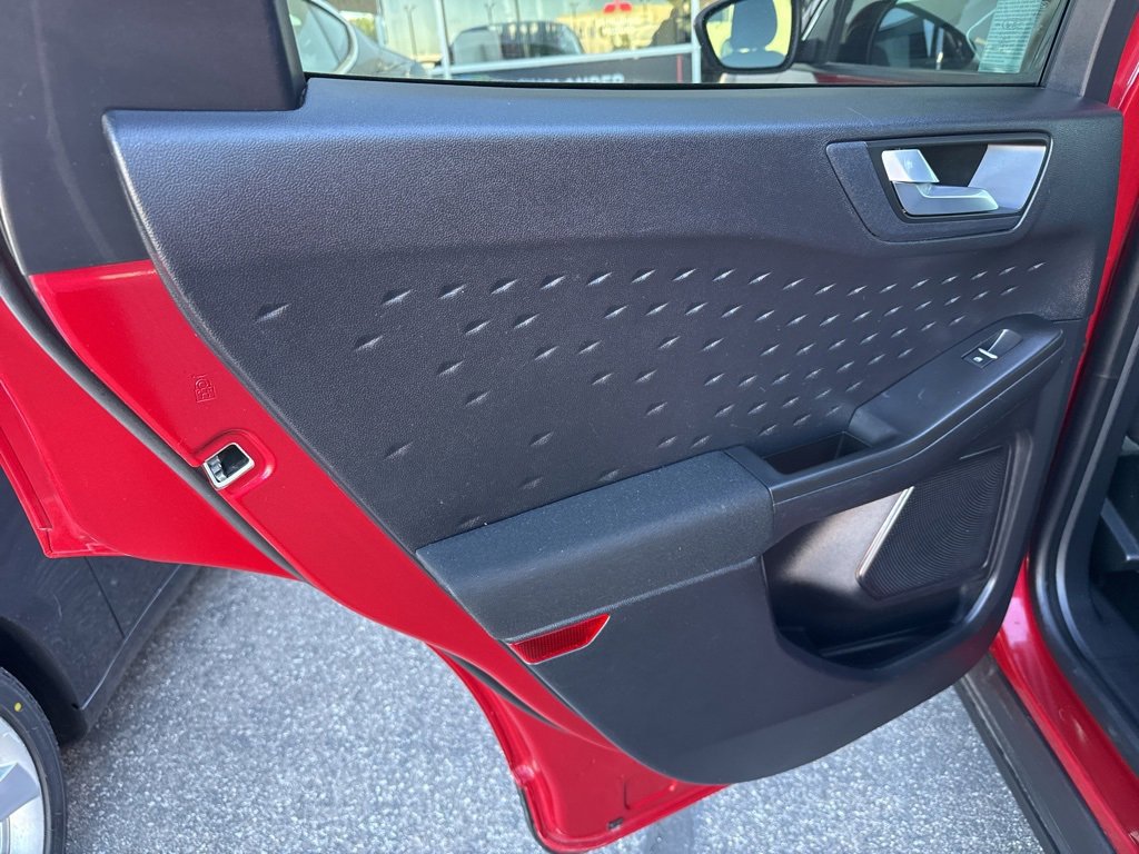 Used 2020 Ford Escape SE image 29