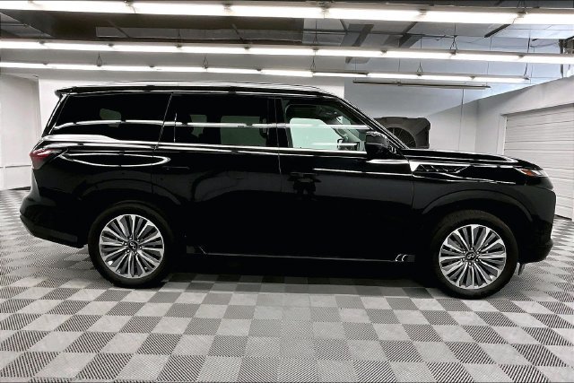 Used 2025 INFINITI QX80 Sensory AWD/4WD image 15