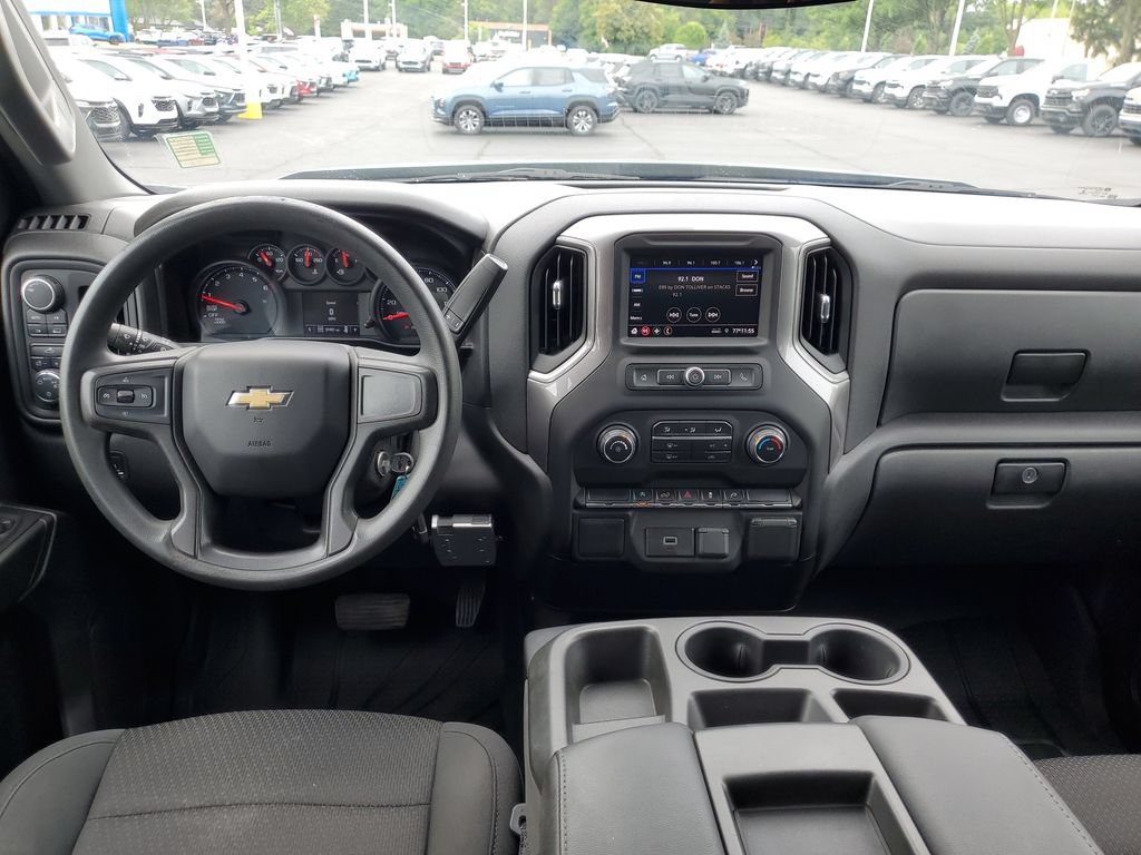 Certified 2020 Chevrolet Silverado 1500 Custom w/ Custom Value Package AWD/4WD image 20