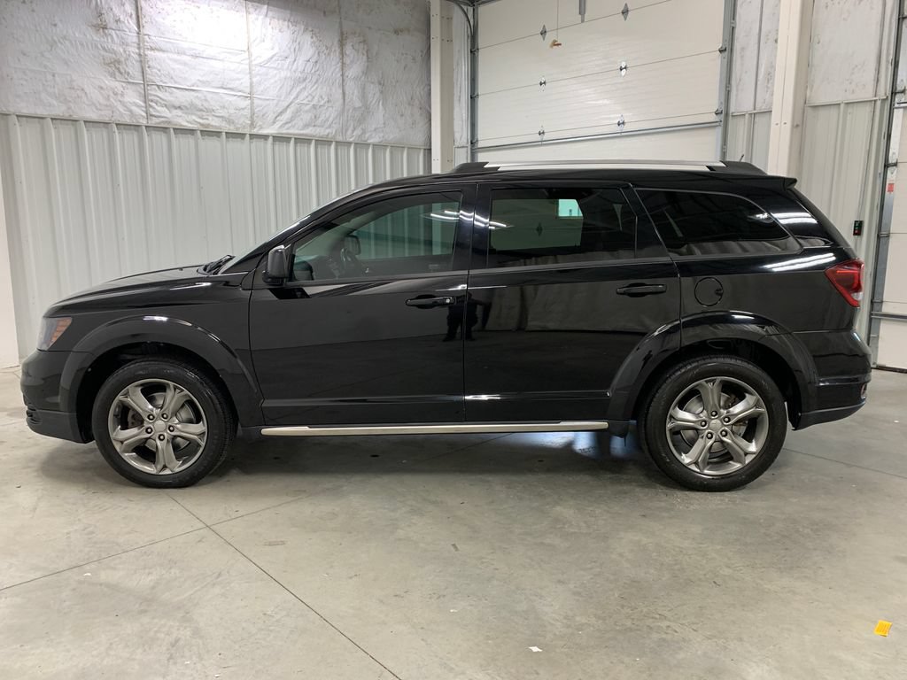 Used 2017 Dodge Journey Crossroad w/ Popular Equipment Group FWD image 21