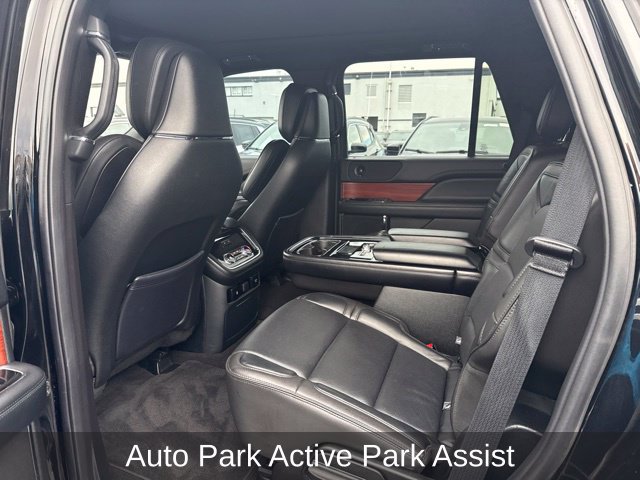 Used 2018 Lincoln Navigator Reserve w/ Technology Package AWD/4WD image 21