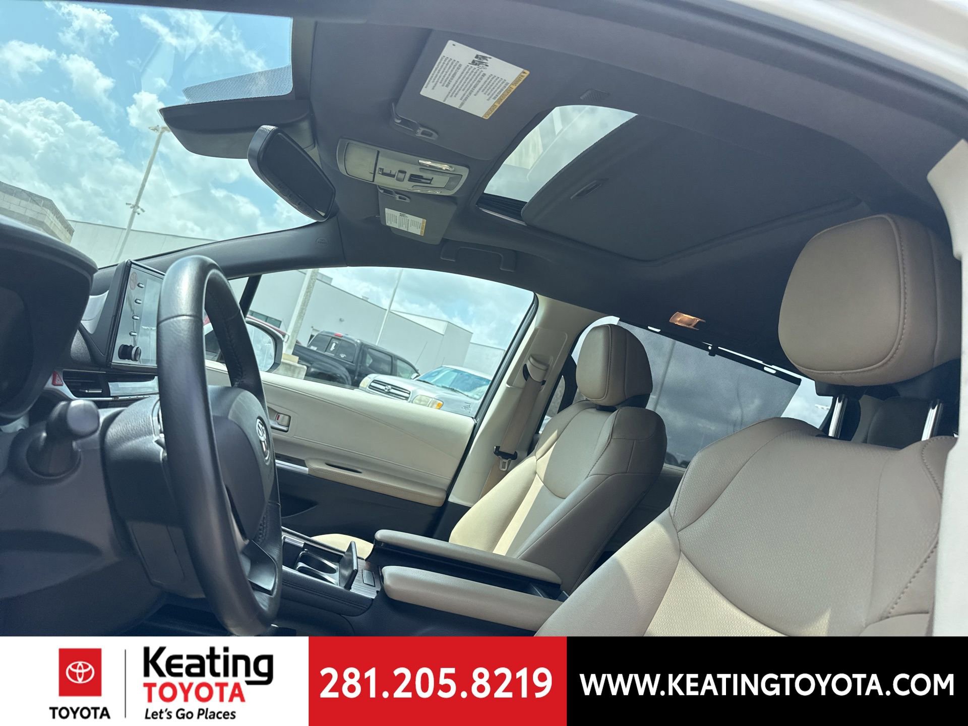 Used 2024 Toyota Sienna XLE image 15