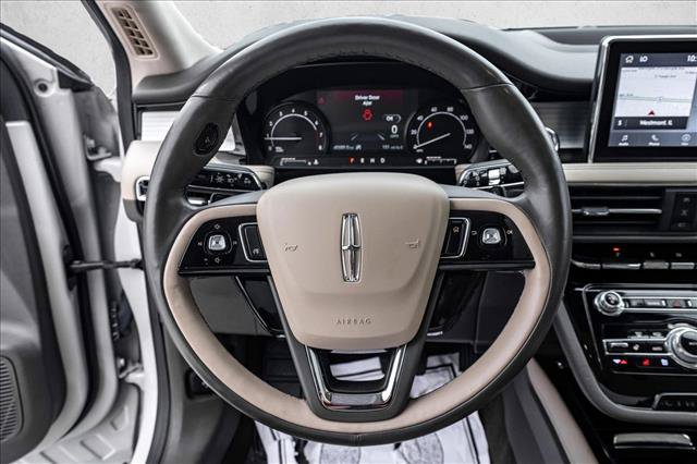 Used 2021 Lincoln Corsair AWD w/ Premium Package image 13