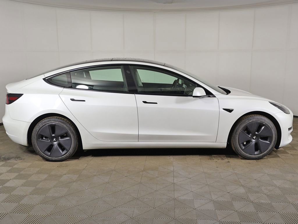 Used 2023 Tesla Model 3 Standard Range image 15