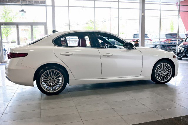 Used 2020 Alfa Romeo Giulia Ti AWD/4WD image 4