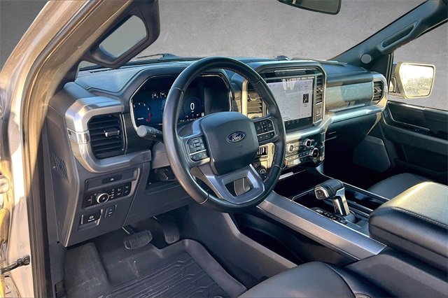 Used 2025 Ford F150 Lariat w/ FX4 Off-Road Package image 10