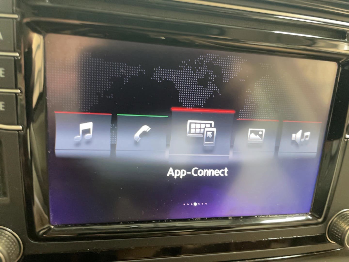 Used 2017 Volkswagen Passat 1.8T SE FWD image 14