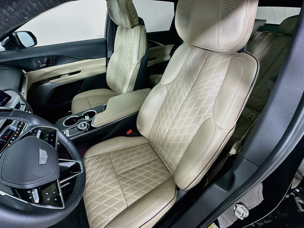 Certified 2026 Cadillac Lyriq Signature Luxury w/ Nappa Leather Package AWD/4WD image 24