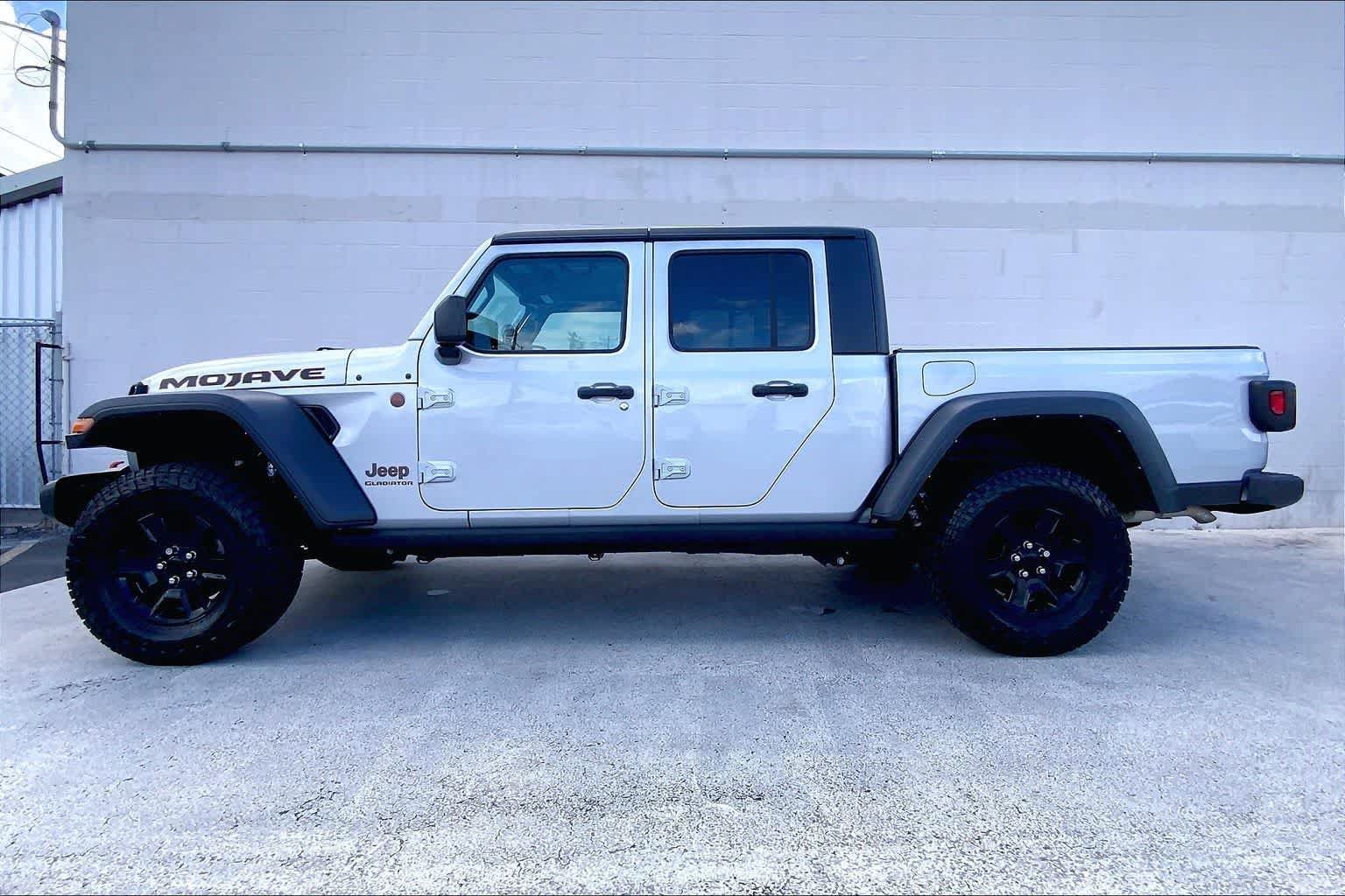 Used 2022 Jeep Gladiator Mojave w/ Cold Weather Group AWD/4WD image 3