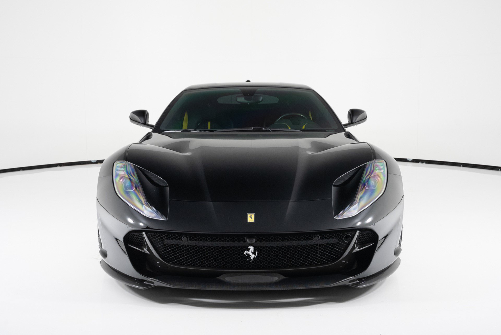 Used 2019 Ferrari 812 Superfast RWD image 8