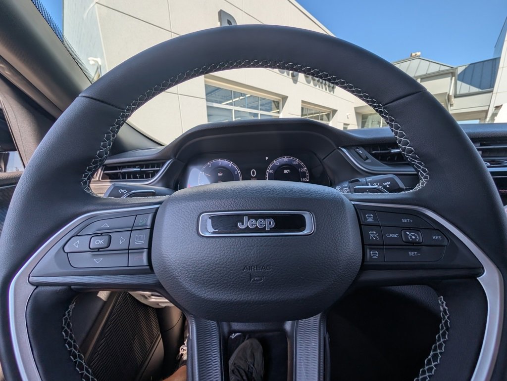 New 2025 Jeep Grand Cherokee L Altitude image 21