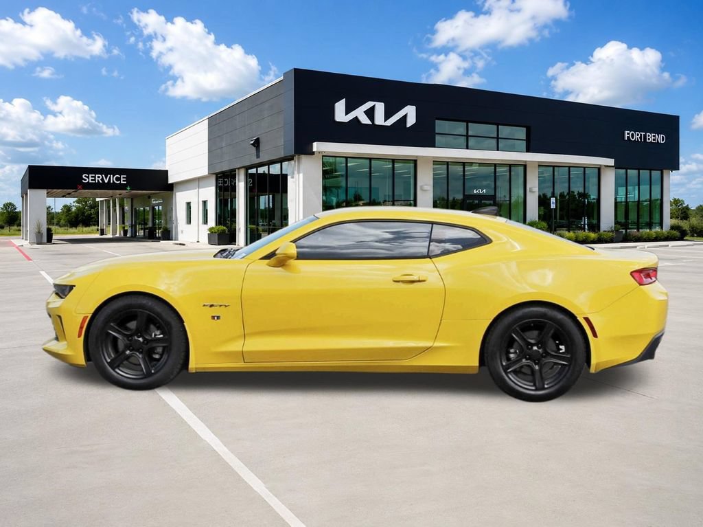 Used 2017 Chevrolet Camaro LT RWD image 8