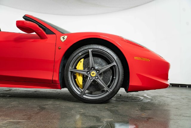Used 2014 Ferrari 458 Spider RWD image 11
