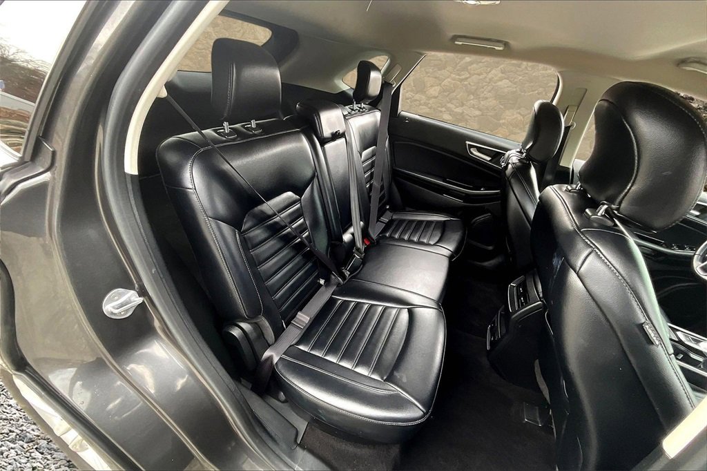 Used 2019 Ford Edge SEL w/ Equipment Group 201A image 23