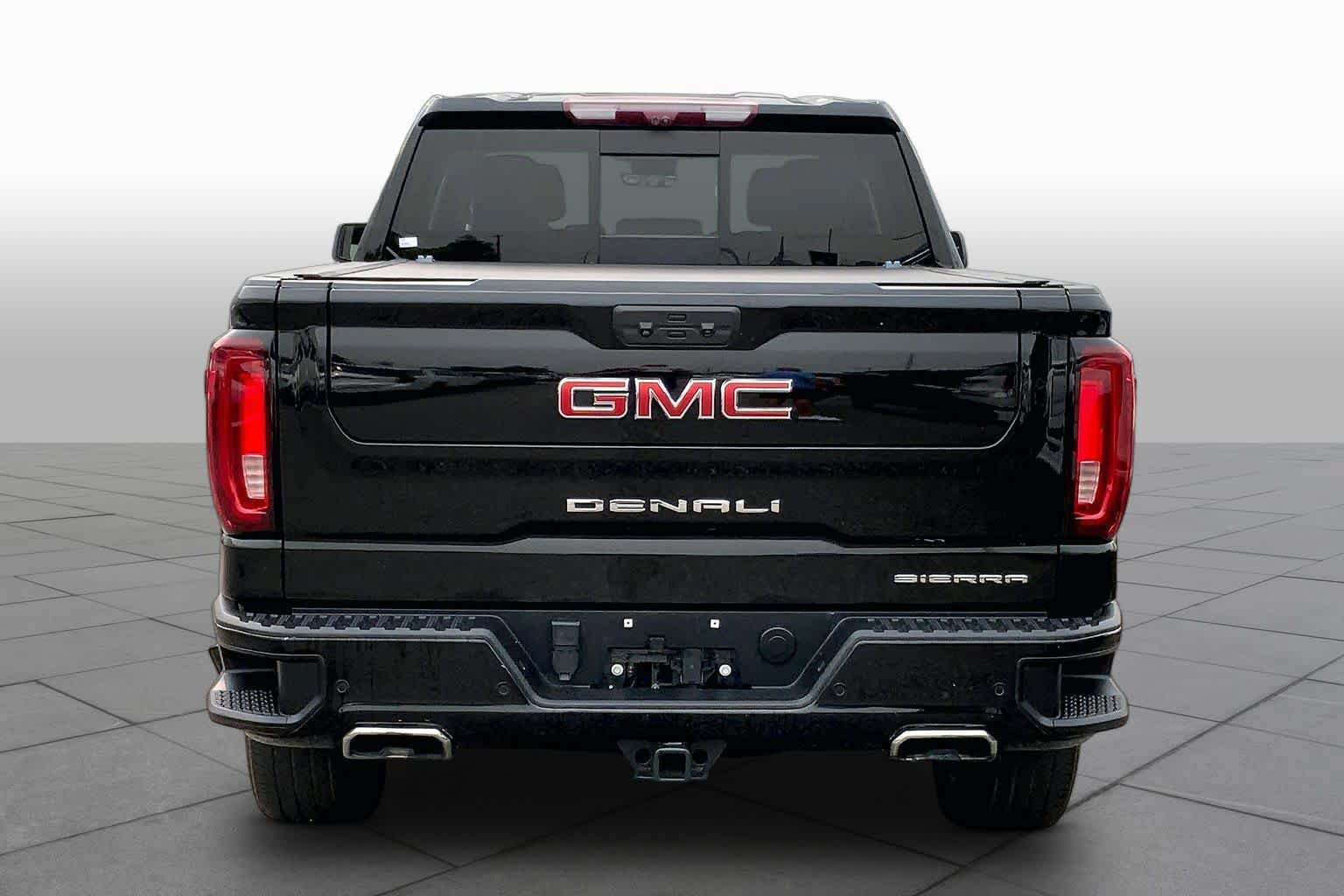 Certified 2023 GMC Sierra 1500 Denali w/ Denali Reserve Package AWD/4WD image 5