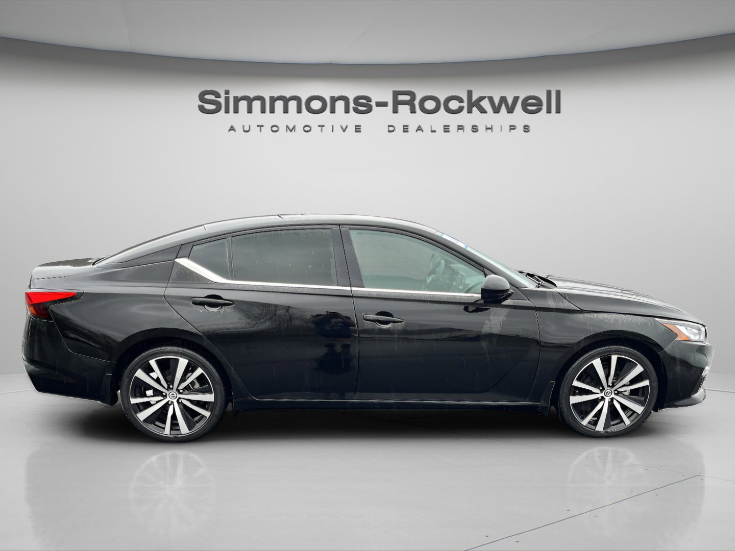 Used 2021 Nissan Altima 2.5 SR FWD image 6