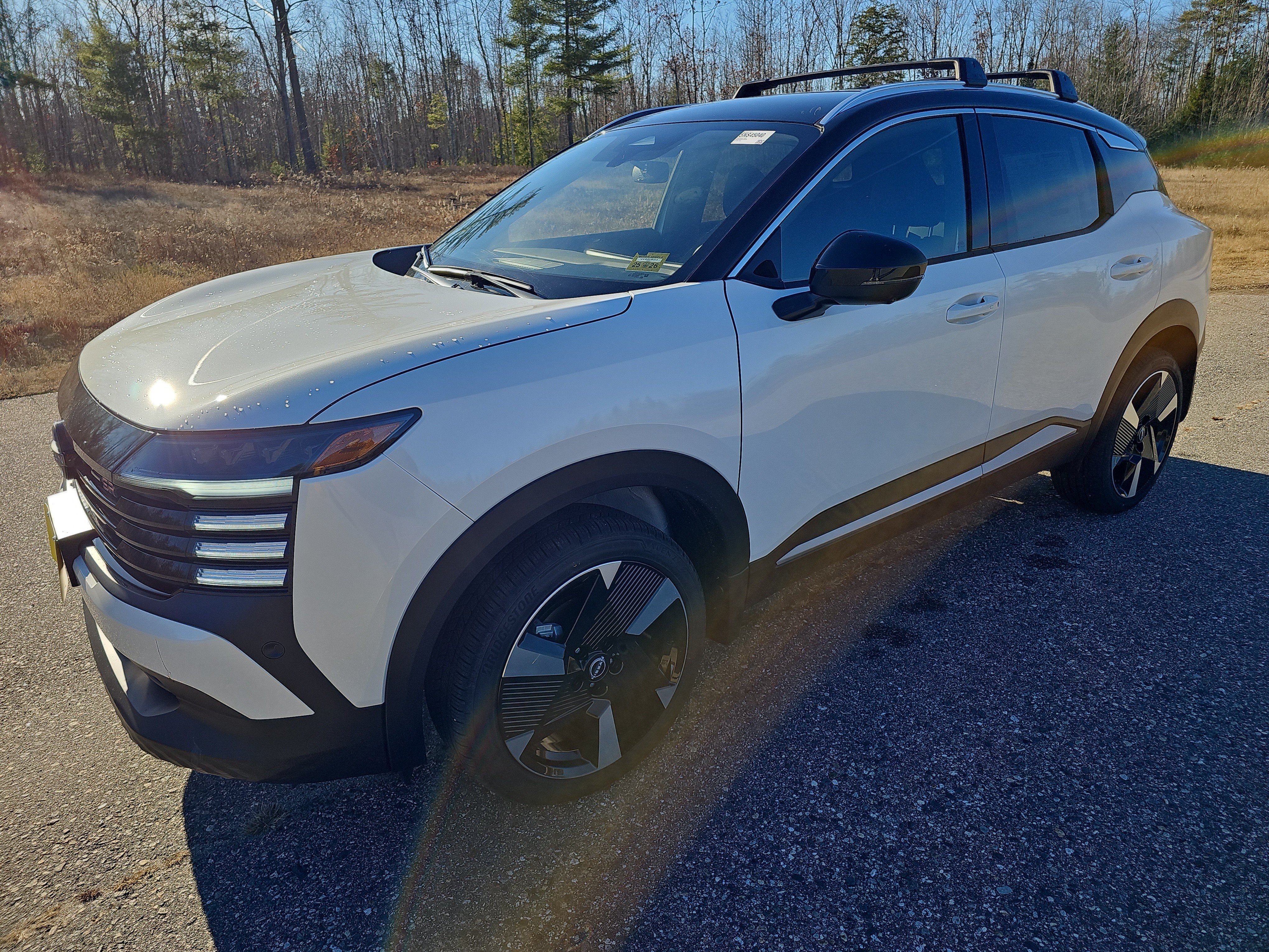 New 2026 Nissan Kicks SR w/ Cold Weather Package AWD/4WD image 1