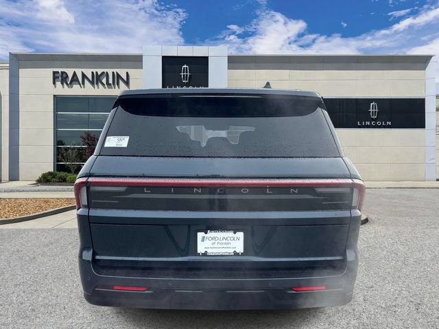 New 2026 Lincoln Navigator Reserve w/ Jet Appearance Package AWD/4WD image 6