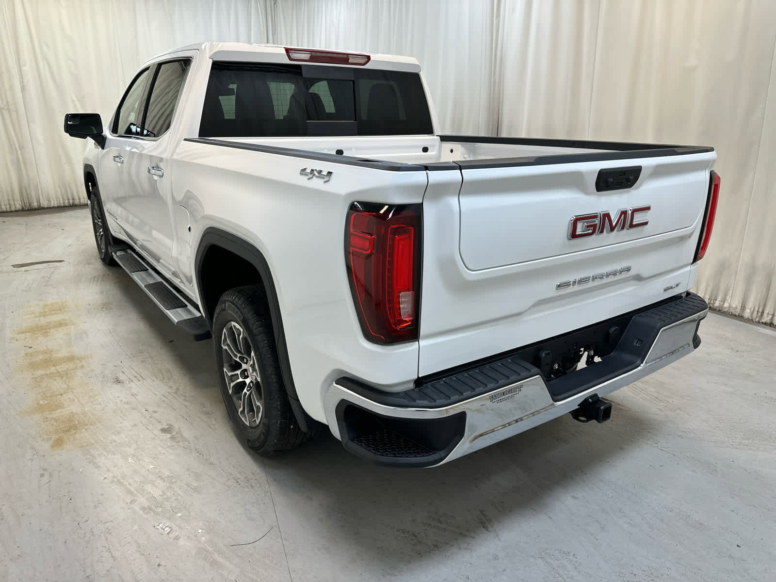 New 2026 GMC Sierra 1500 SLT w/ SLT Convenience Package image 2